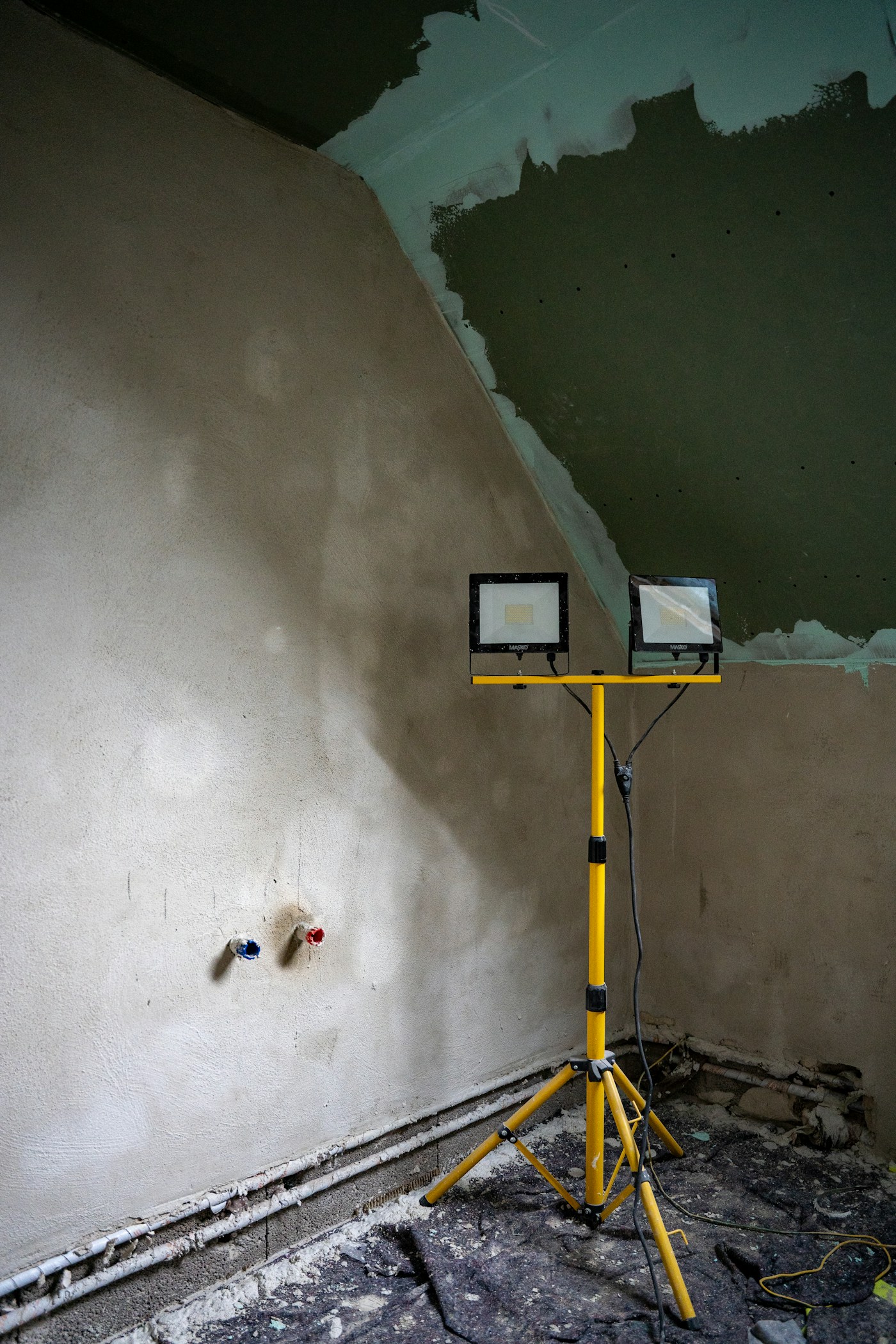 Fresh joint compound and moisture-resistant board after water damage repair